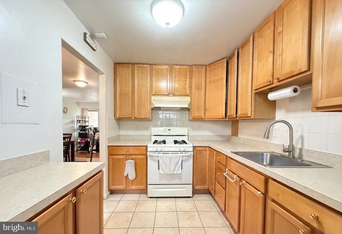 6008 Westchester Park Dr #T2 - Photo 2 of 13