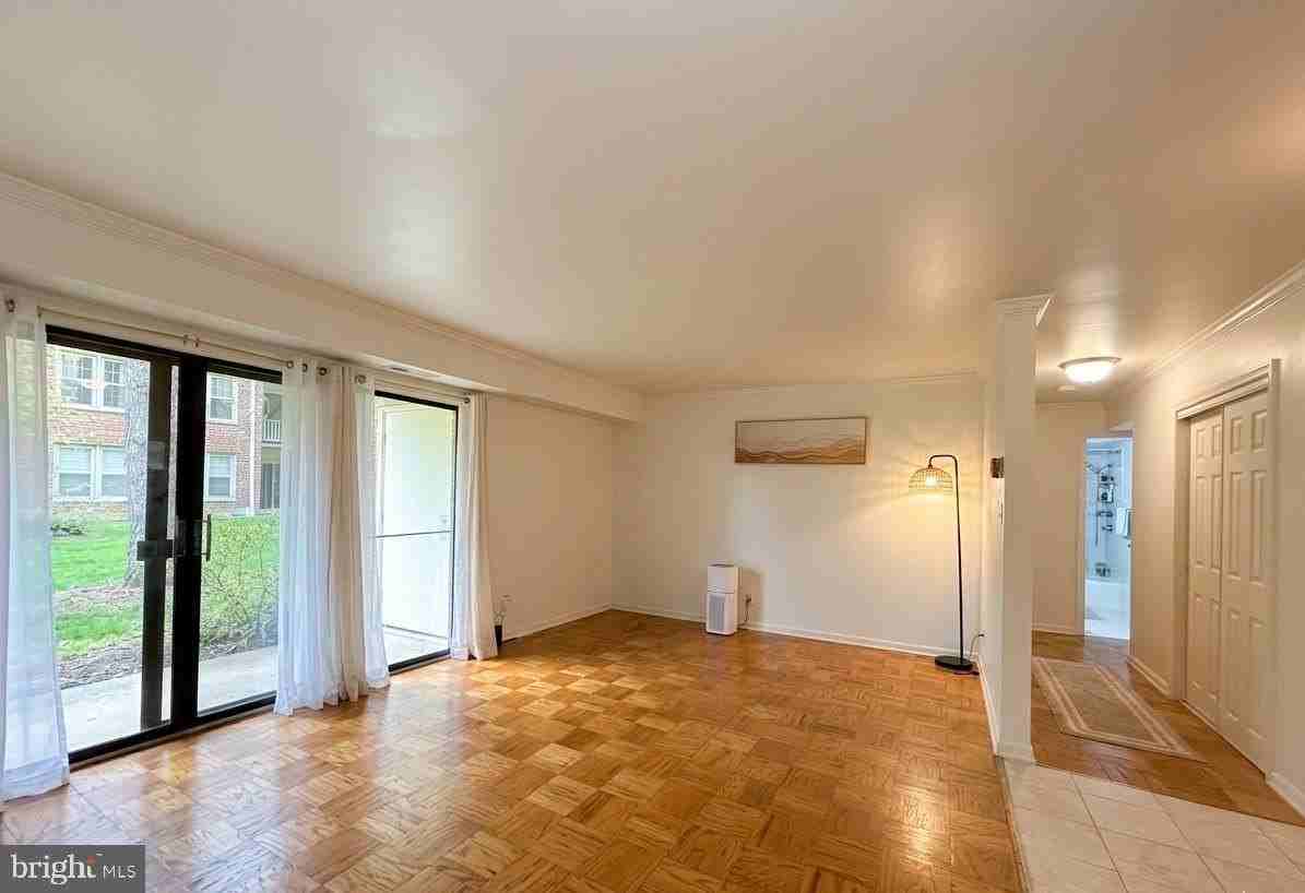 6008 Westchester Park Dr #T2 - Photo 5 of 13