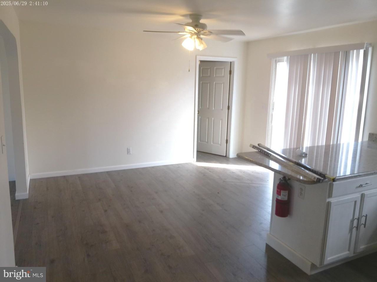 227 Bayberry St - Photo 3 of 10