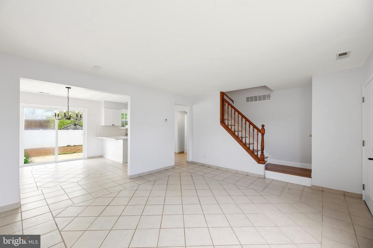 315 Catalano Ln - Photo 2 of 20