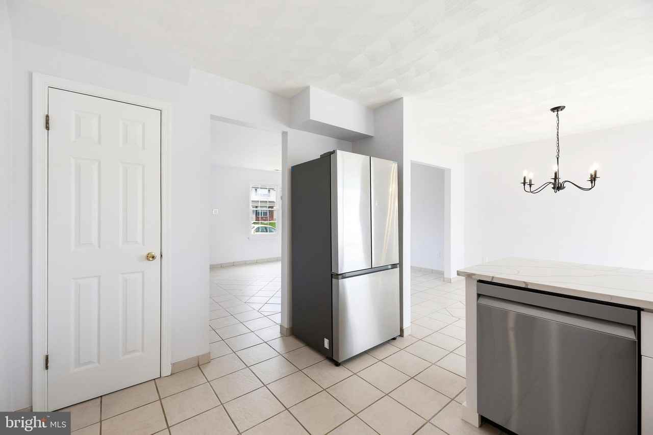 315 Catalano Ln - Photo 6 of 20