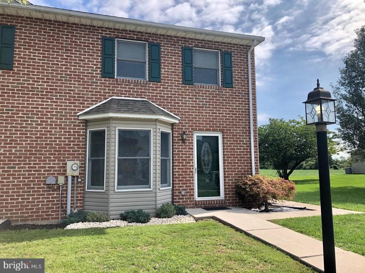 16 Colonial Dr - Photo 2 of 18