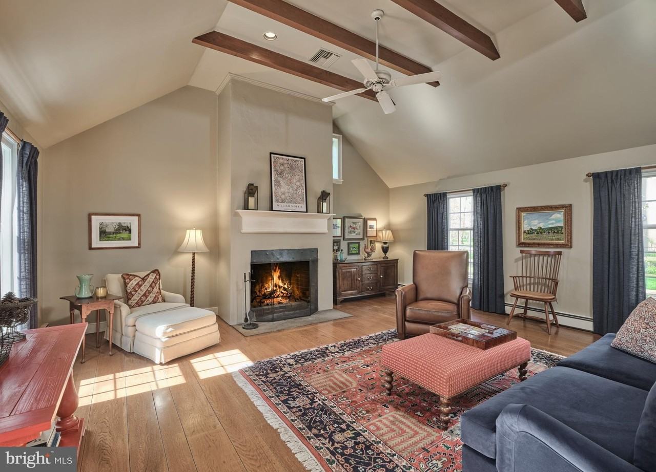 2976 River Rd - Photo 5 of 37