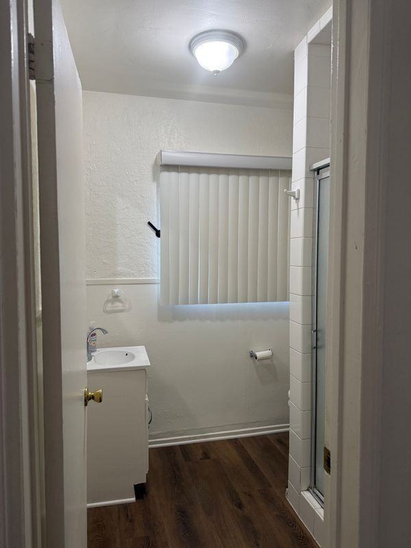 2529 W Beverly Blvd ##6 - Photo 4 of 6