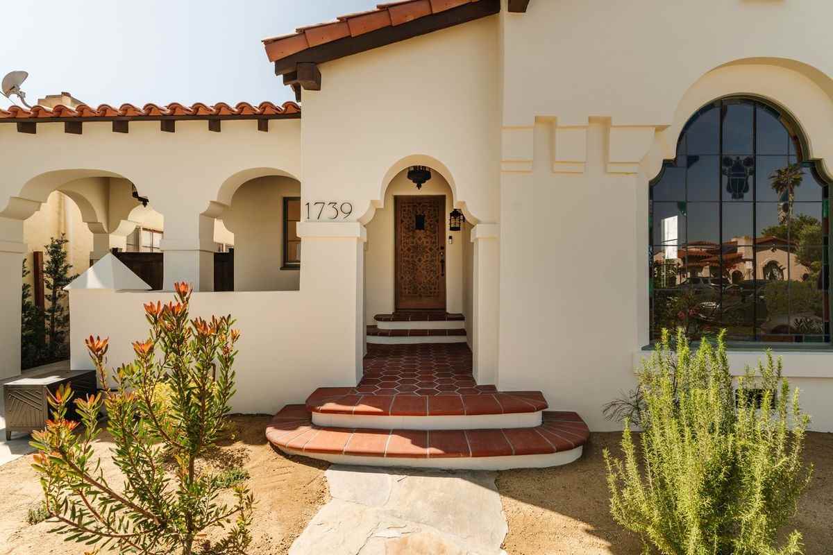 1739 S Ogden Dr - Photo 4 of 41