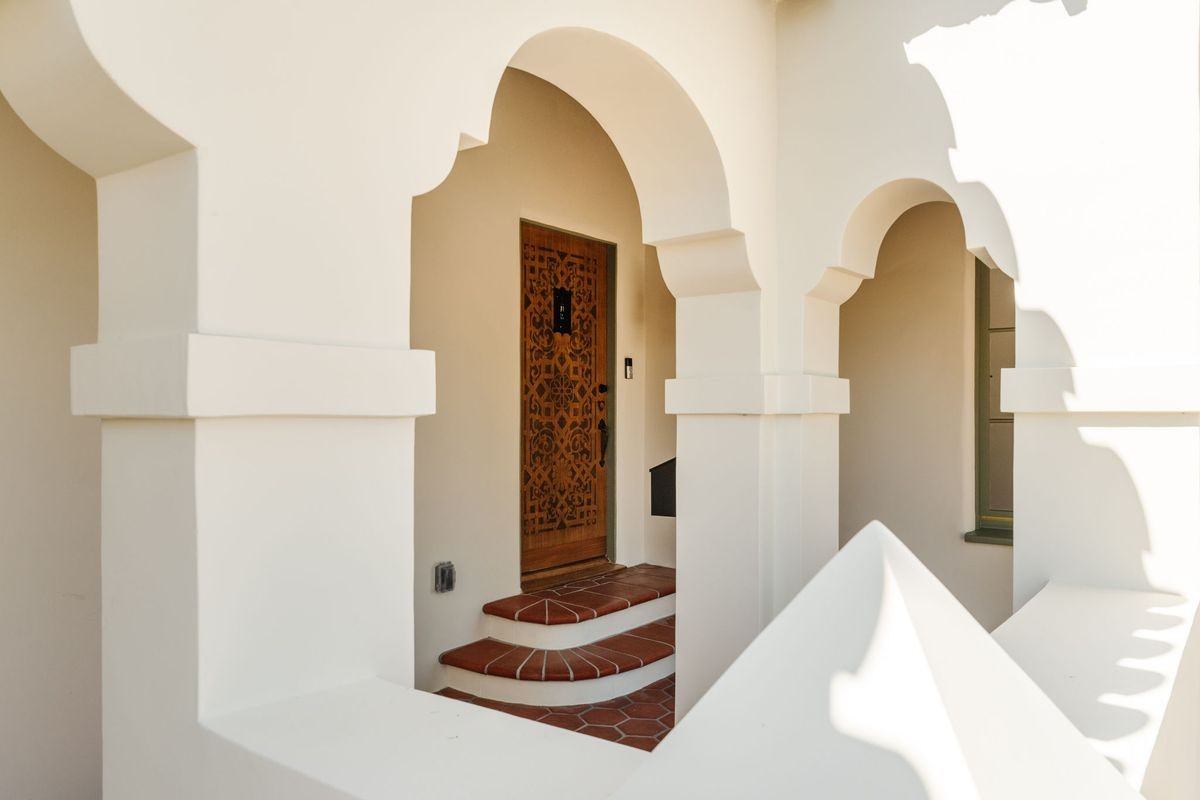 1739 S Ogden Dr - Photo 6 of 41