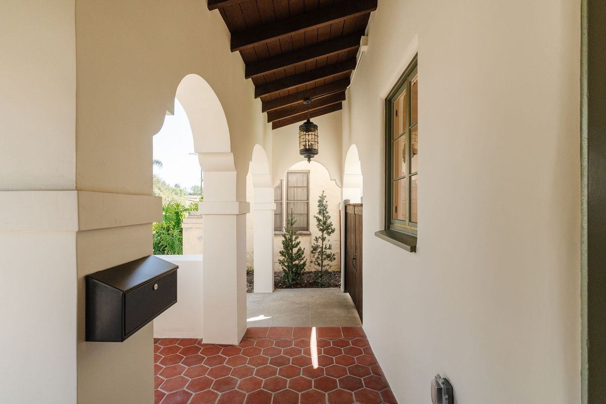 1739 S Ogden Dr - Photo 7 of 41