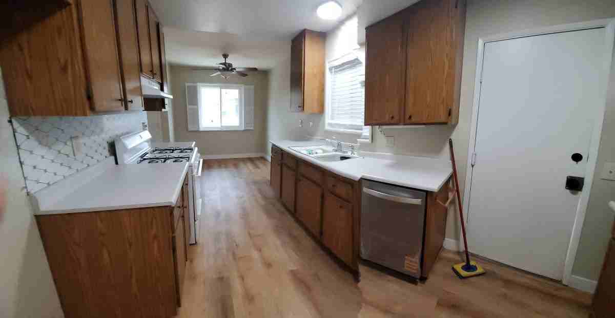 1862 Pueblo Dr - Photo 3 of 23