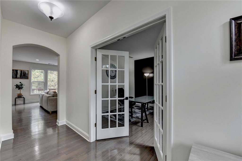 1640 Primrose Park Rd - Photo 7 of 32