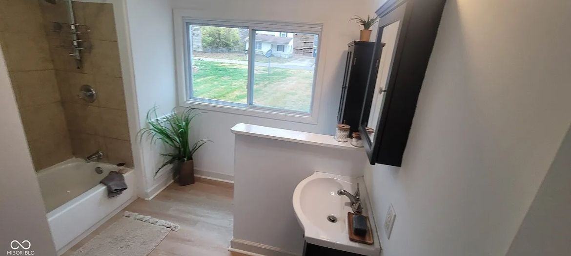 5123 Russell Ln - Photo 2 of 18