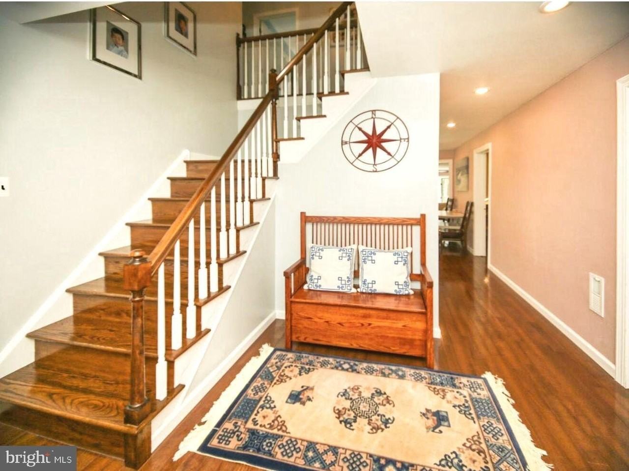 1120 Cymry Dr - Photo 2 of 25