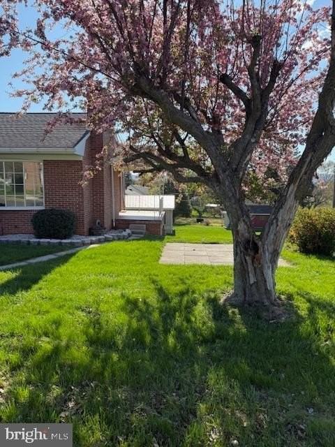 705 Fairview Ave - Photo 2 of 37