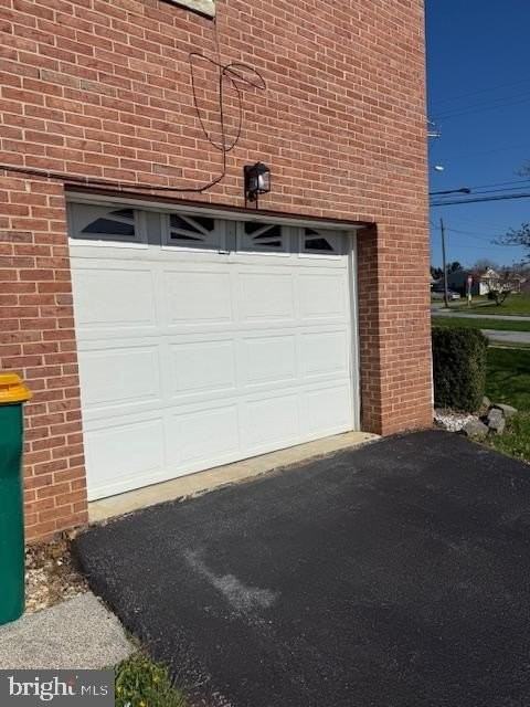 705 Fairview Ave - Photo 5 of 37