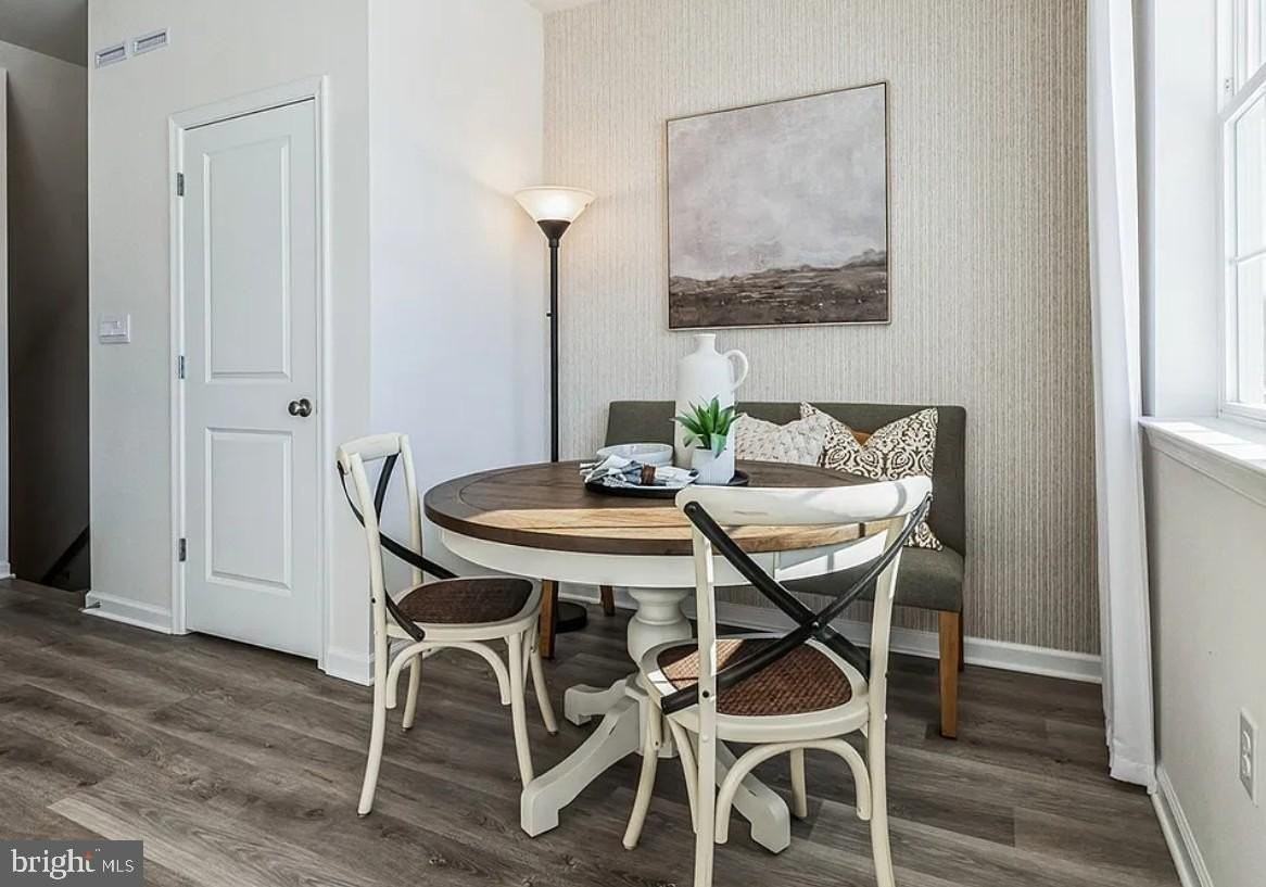 8328 Alexander Ct - Photo 6 of 31