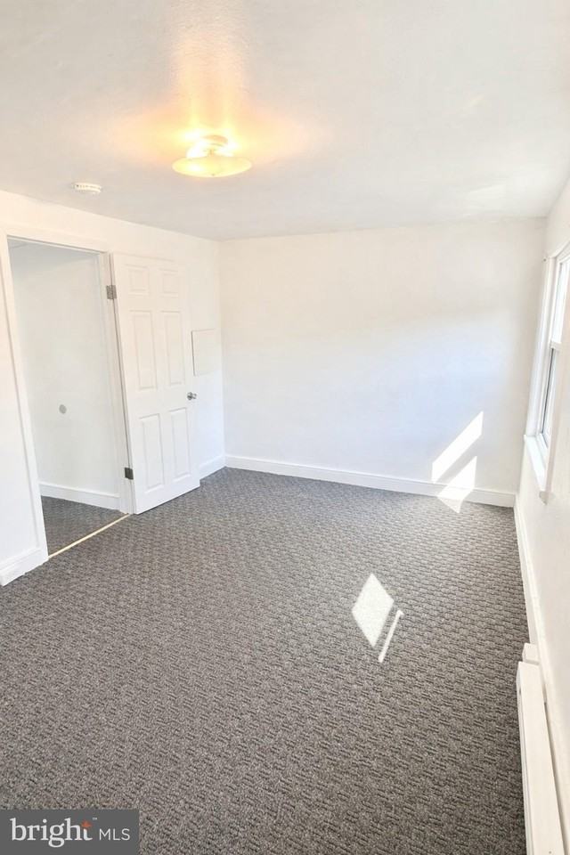 255 Beech St - Photo 7 of 8