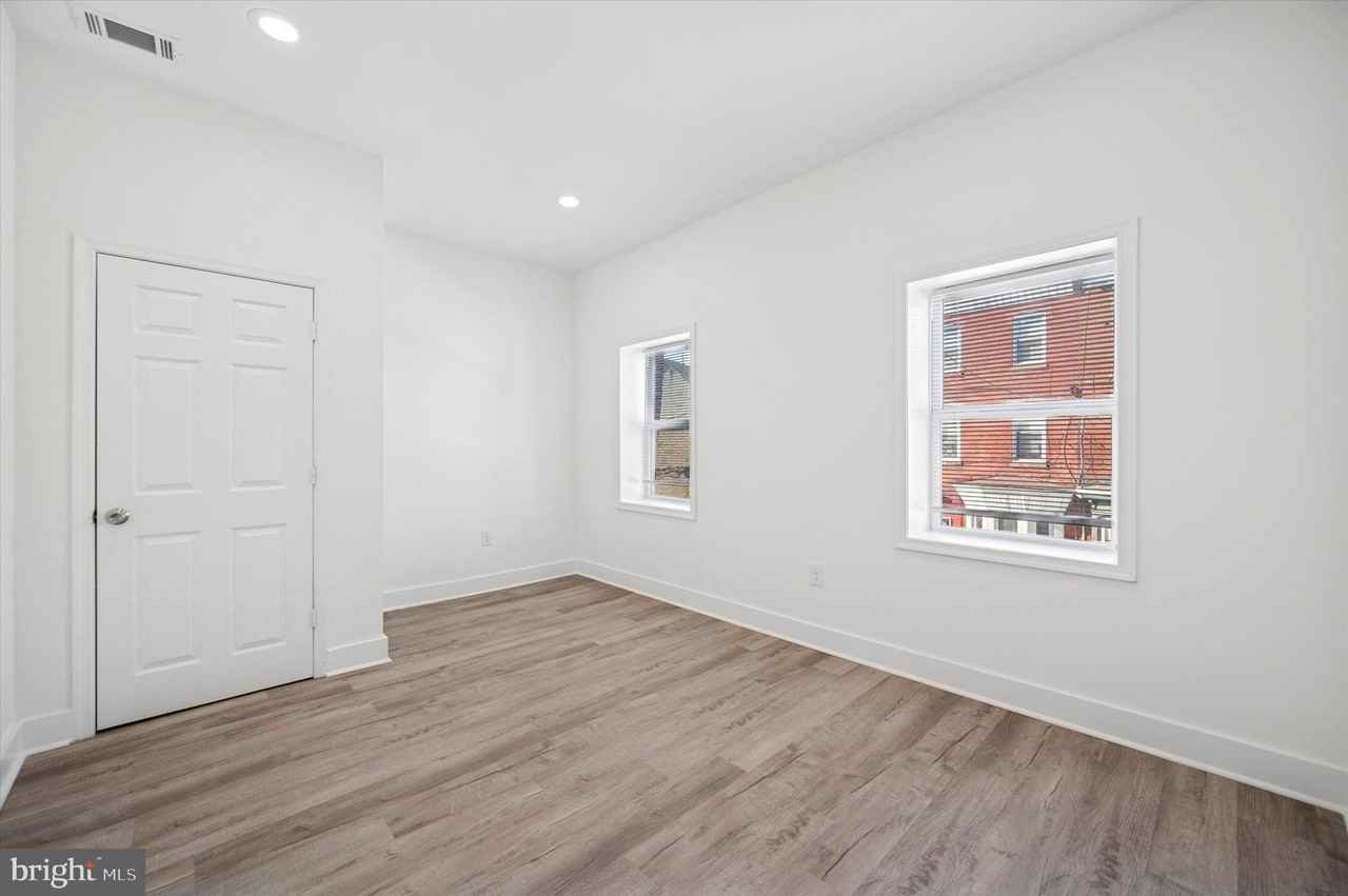 2135 N 20th St - Photo 7 of 14