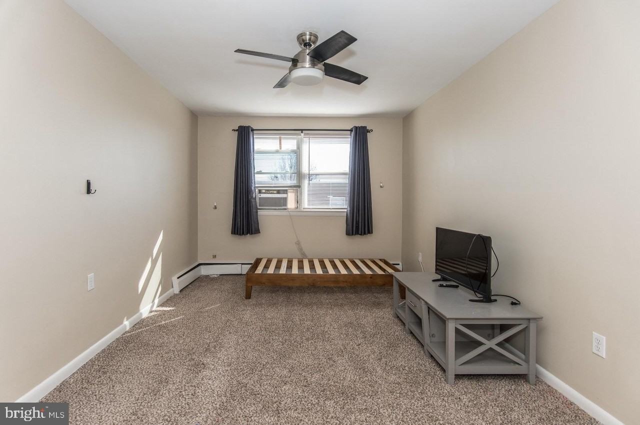 8113 Ferndale St - Photo 7 of 14