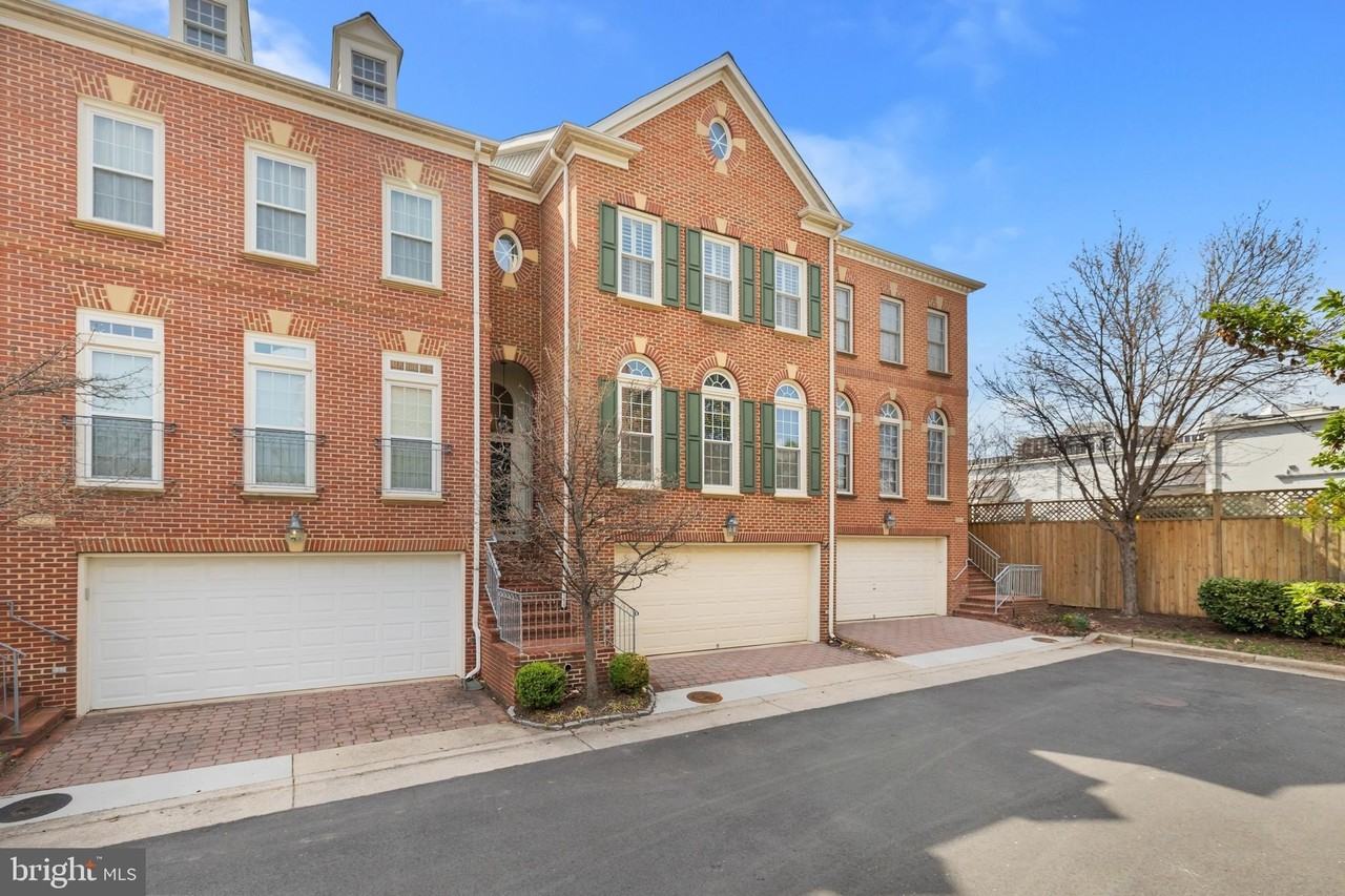 5274 Pocosin Ln - Photo 2 of 50