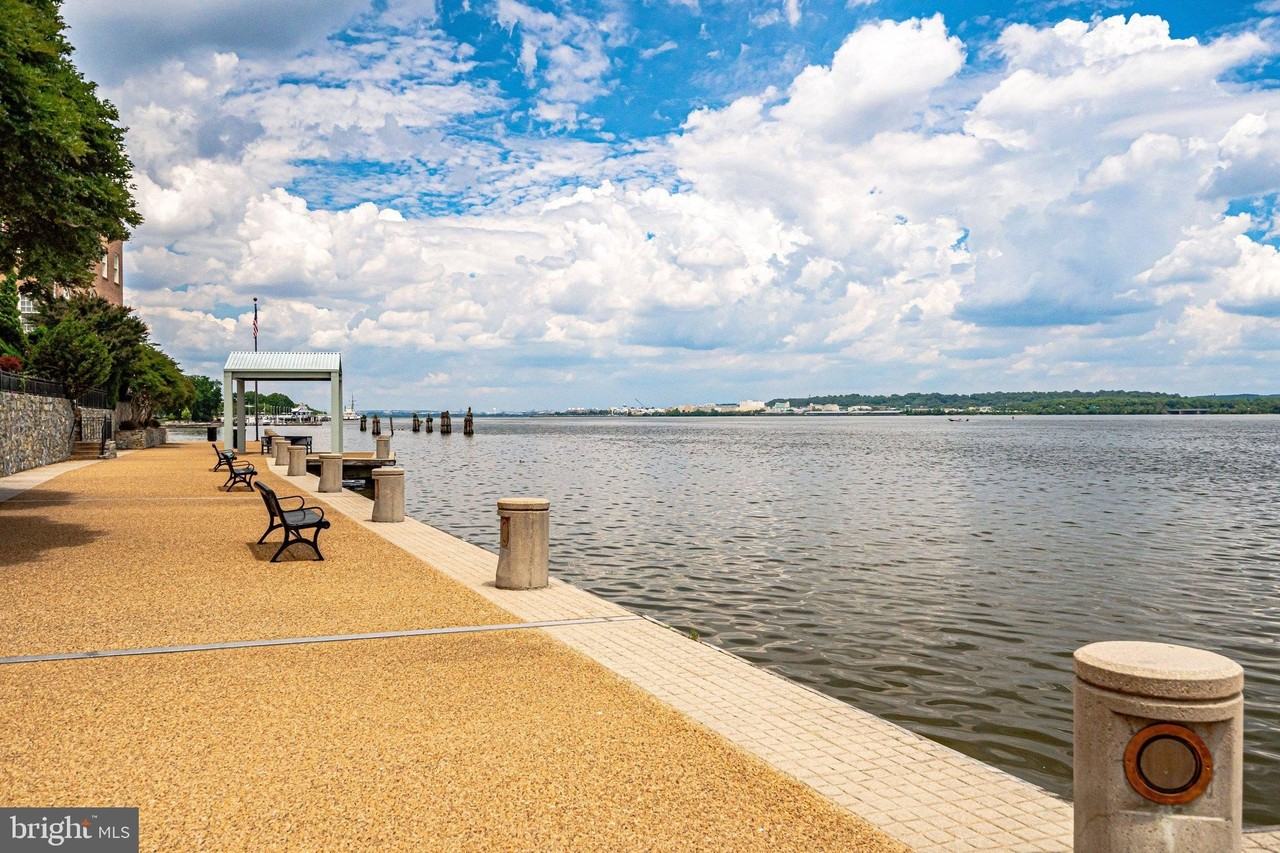 17 Alexander St - Photo 5 of 30