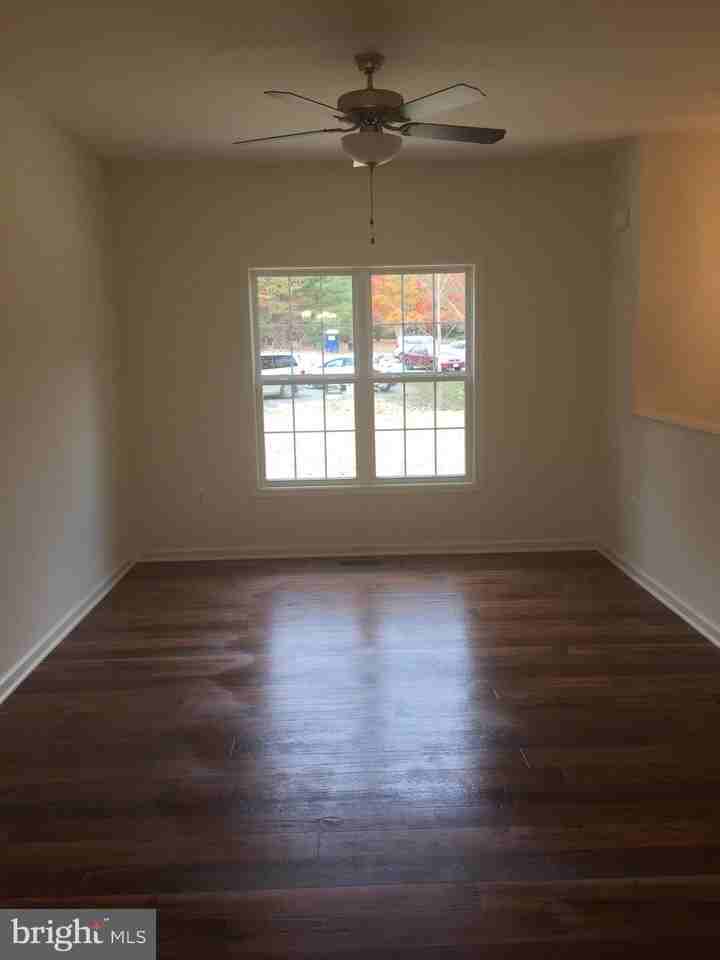 8289 Kates Ct - Photo 6 of 12