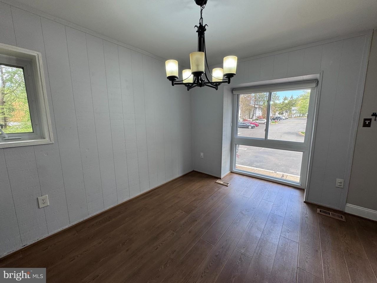 3034 Sugar Ln - Photo 2 of 31