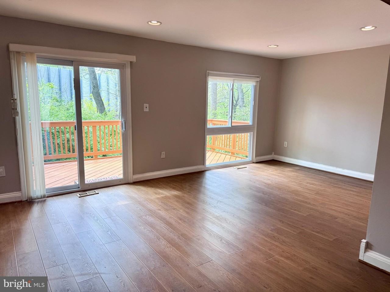 3034 Sugar Ln - Photo 5 of 31