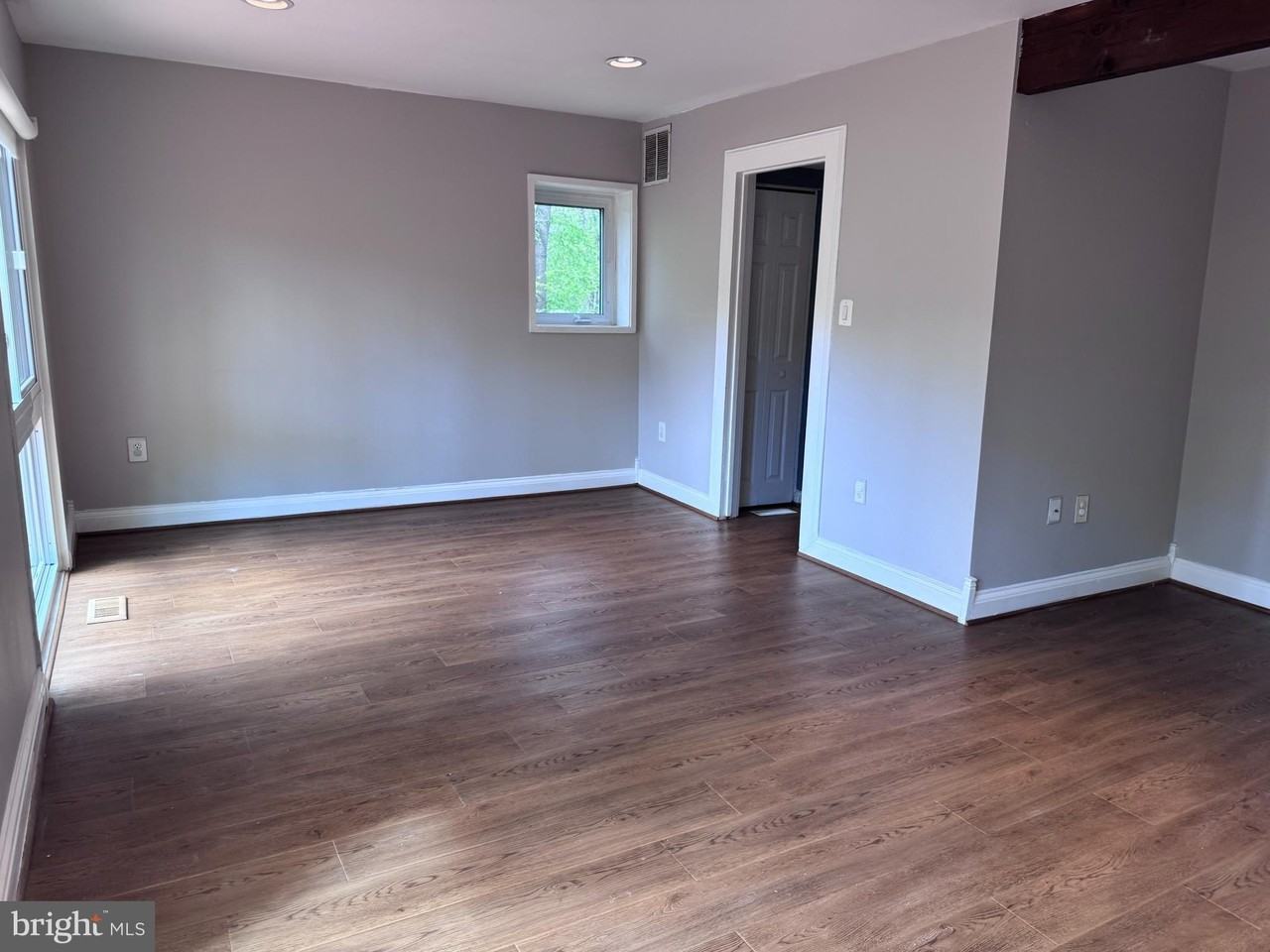 3034 Sugar Ln - Photo 6 of 31