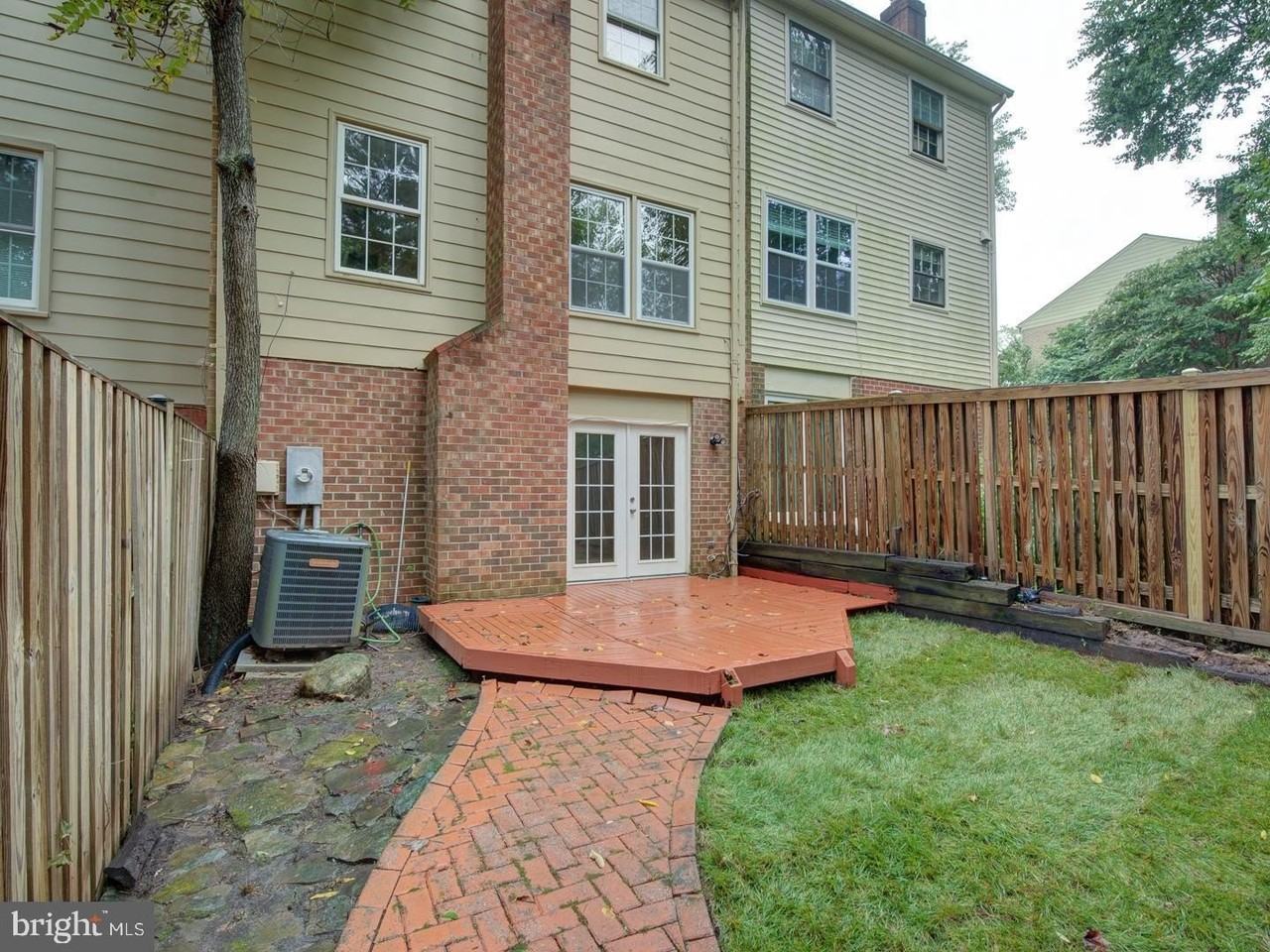 9867 High Water Ct - Photo 3 of 30