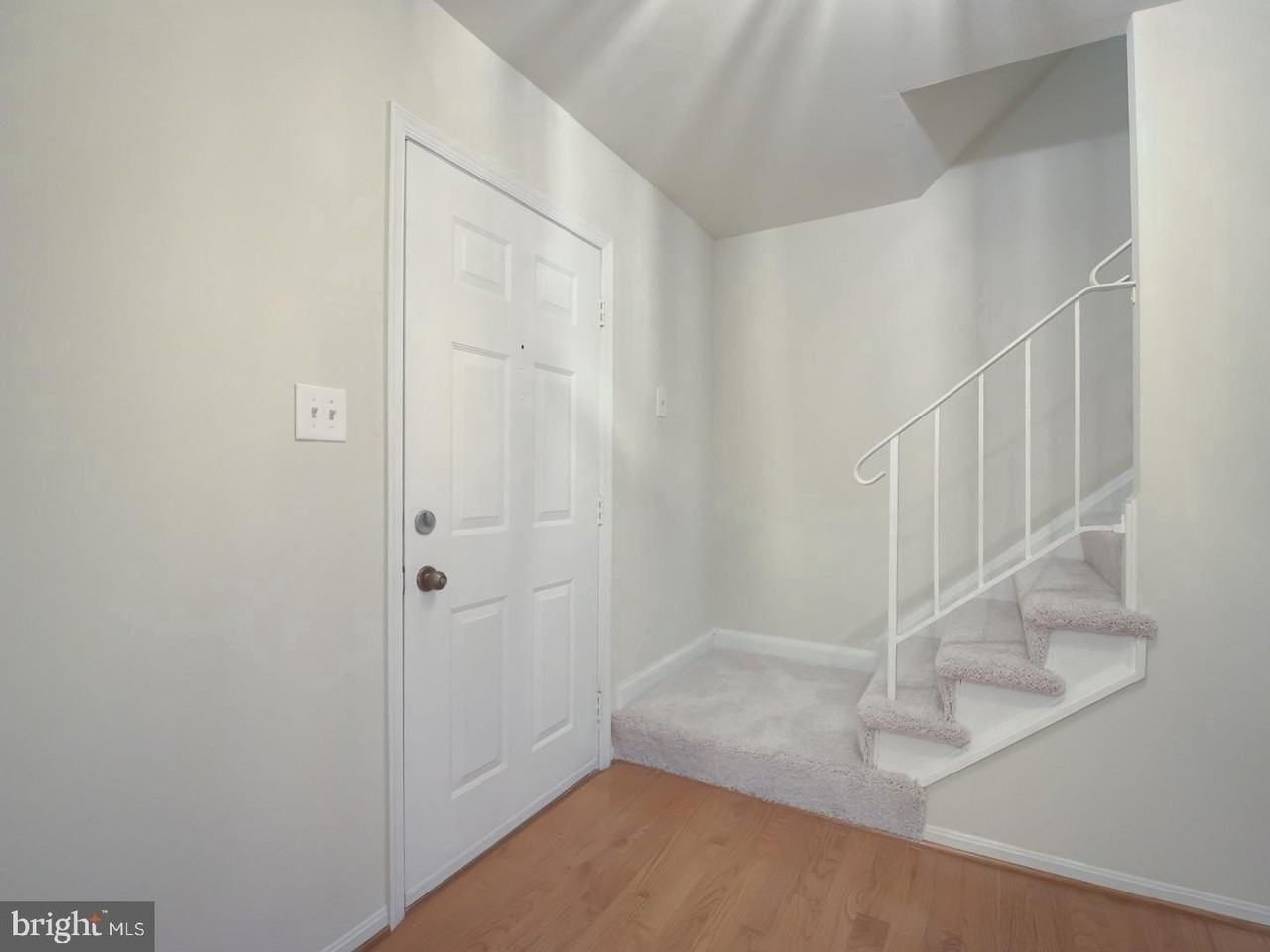 9867 High Water Ct - Photo 4 of 30