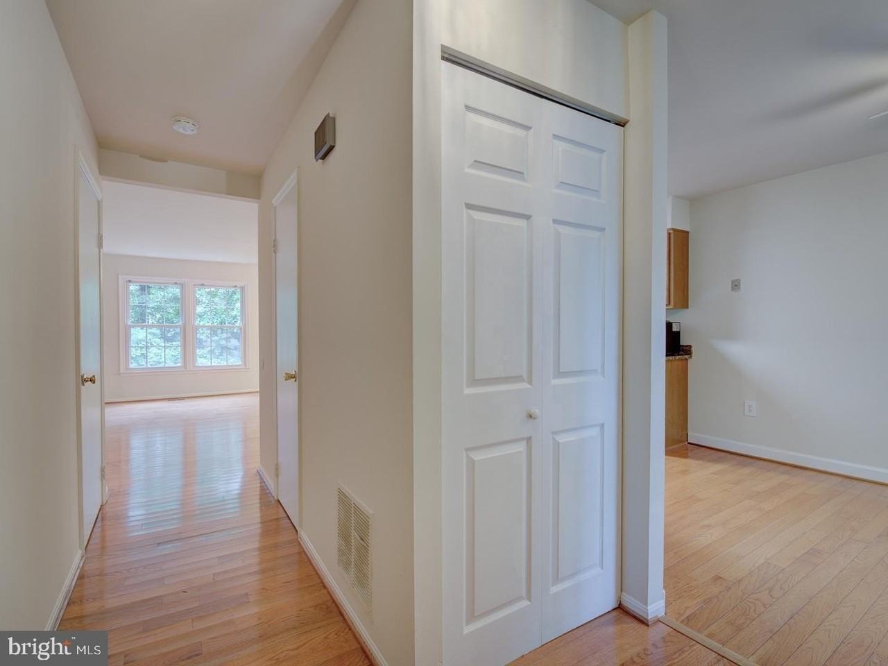 9867 High Water Ct - Photo 6 of 30