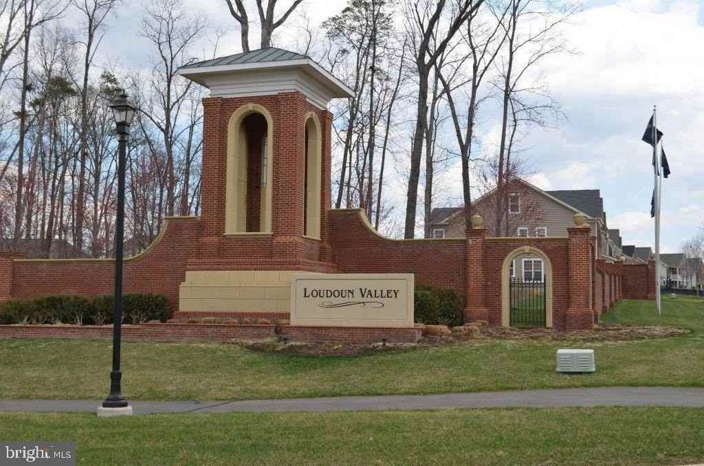 23481 LOGANS Terrace - Photo 2 of 3