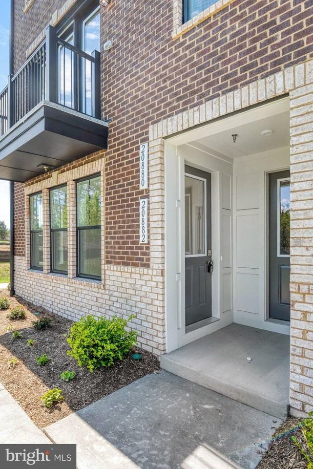 20882 Murry Falls Ter - Photo 6 of 37