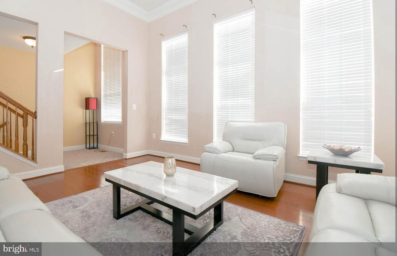 15260 Rosemont Manor Dr - Photo 5 of 23