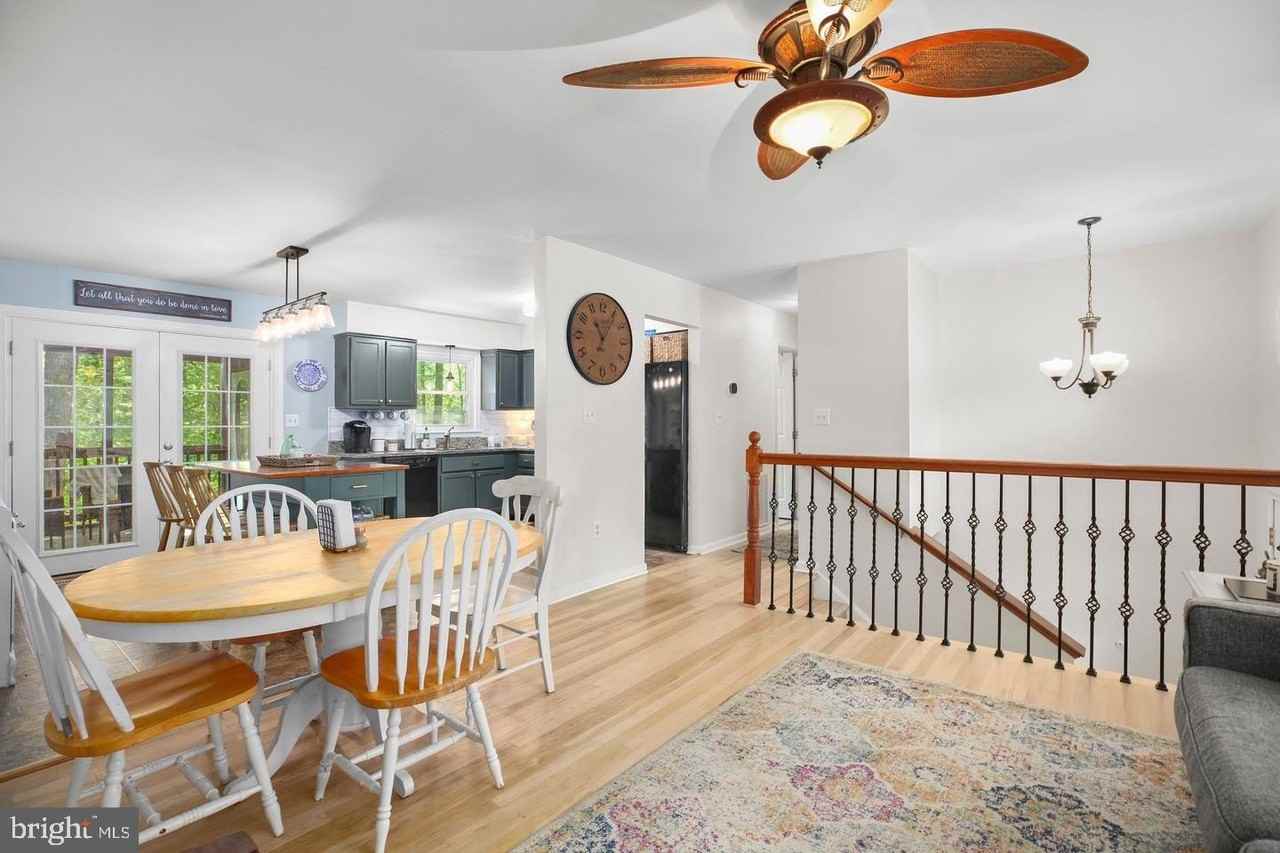 704 Candle Ridge Ct - Photo 4 of 18