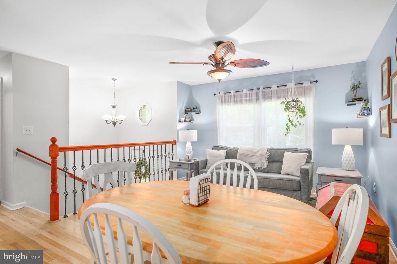 704 Candle Ridge Ct - Photo 5 of 18