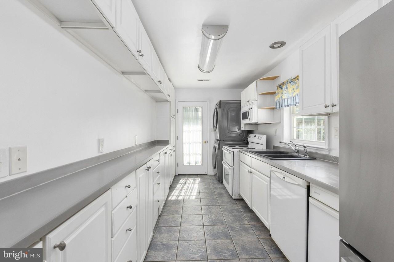 459 Rock Hill Church Rd - Photo 6 of 46