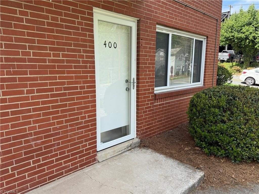 400 Lockland Ave - Photo 2 of 7