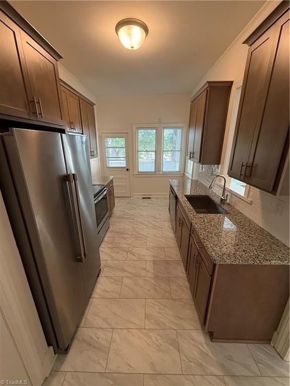 2127 Queen St - Photo 5 of 13