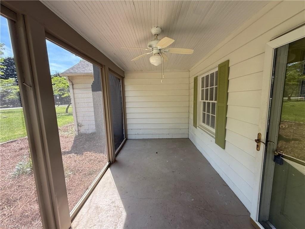 159 Stanton Dr - Photo 3 of 13