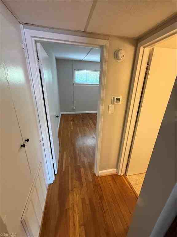 1900 Queen St #B4 - Photo 5 of 7