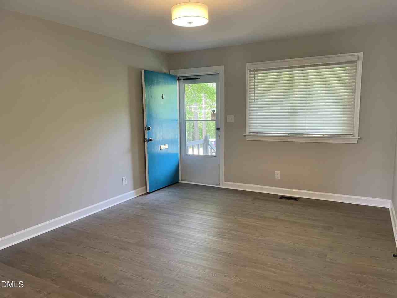 1419 Valley Rd - Photo 5 of 28