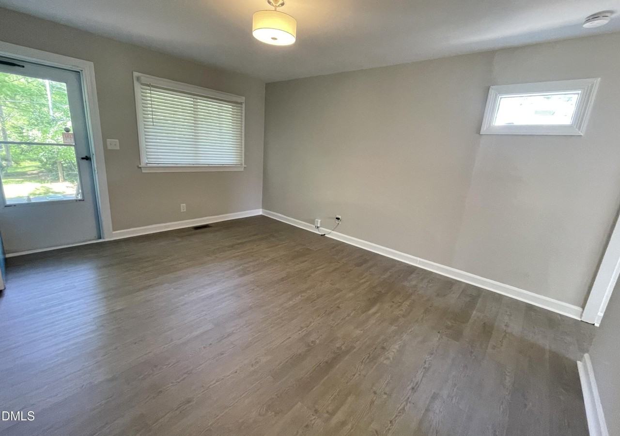 1419 Valley Rd - Photo 6 of 28