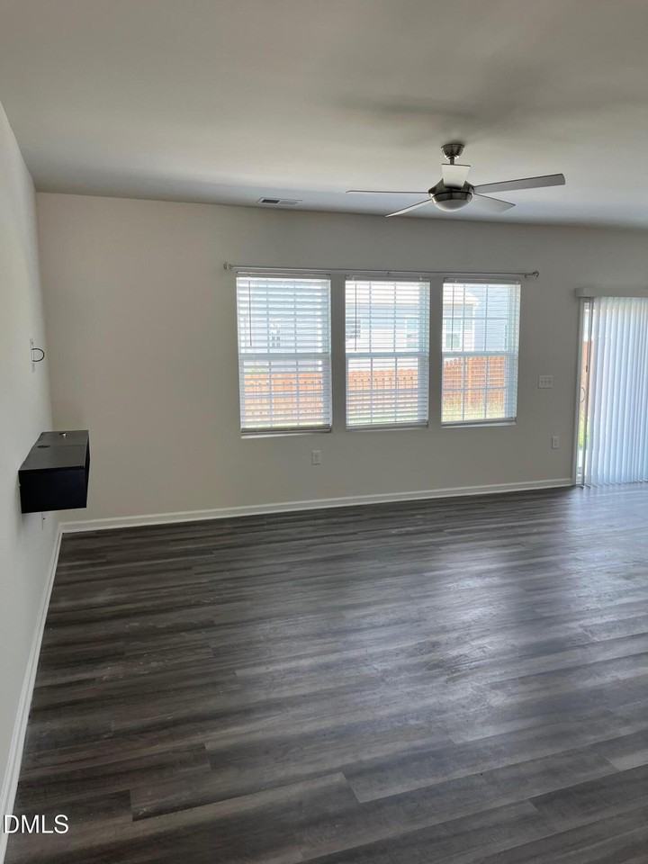 1026 Sweet Cream Ct - Photo 6 of 33