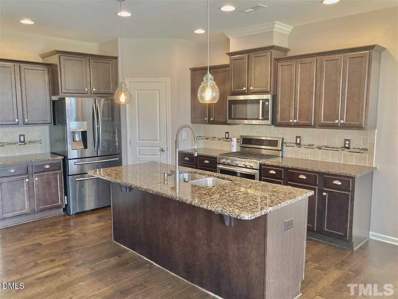 213 Churment Ct - Photo 2 of 13