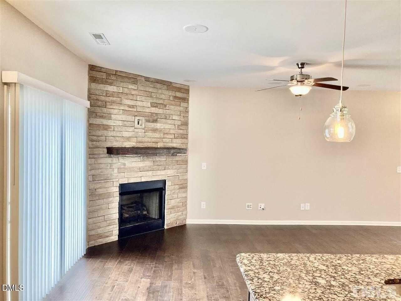 213 Churment Ct - Photo 4 of 13