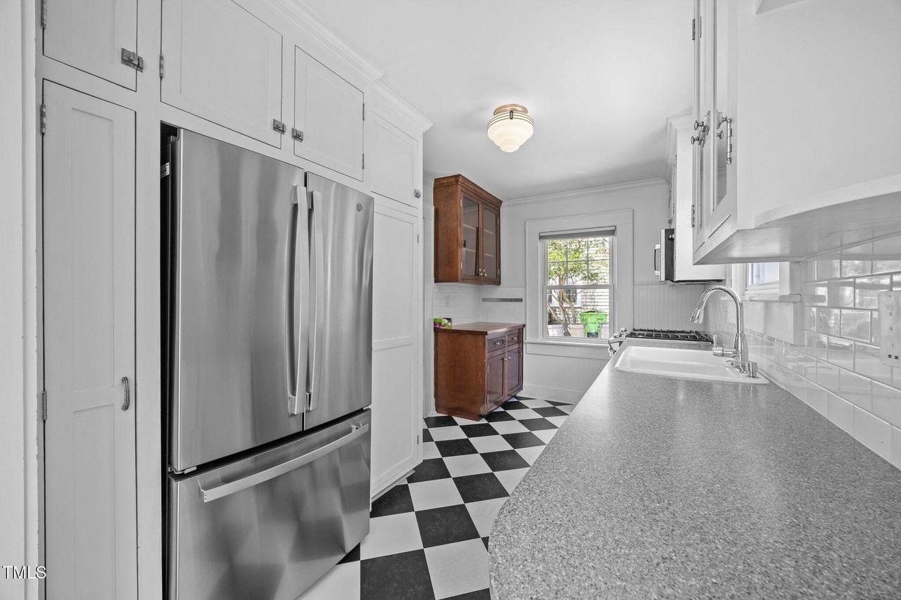 2710 Kilgore Ave - Photo 6 of 50