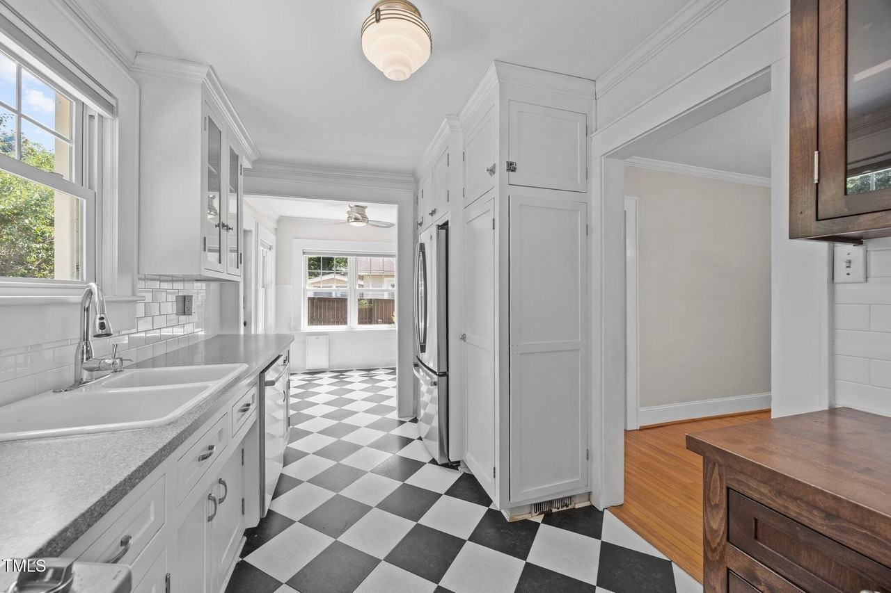 2710 Kilgore Ave - Photo 7 of 50