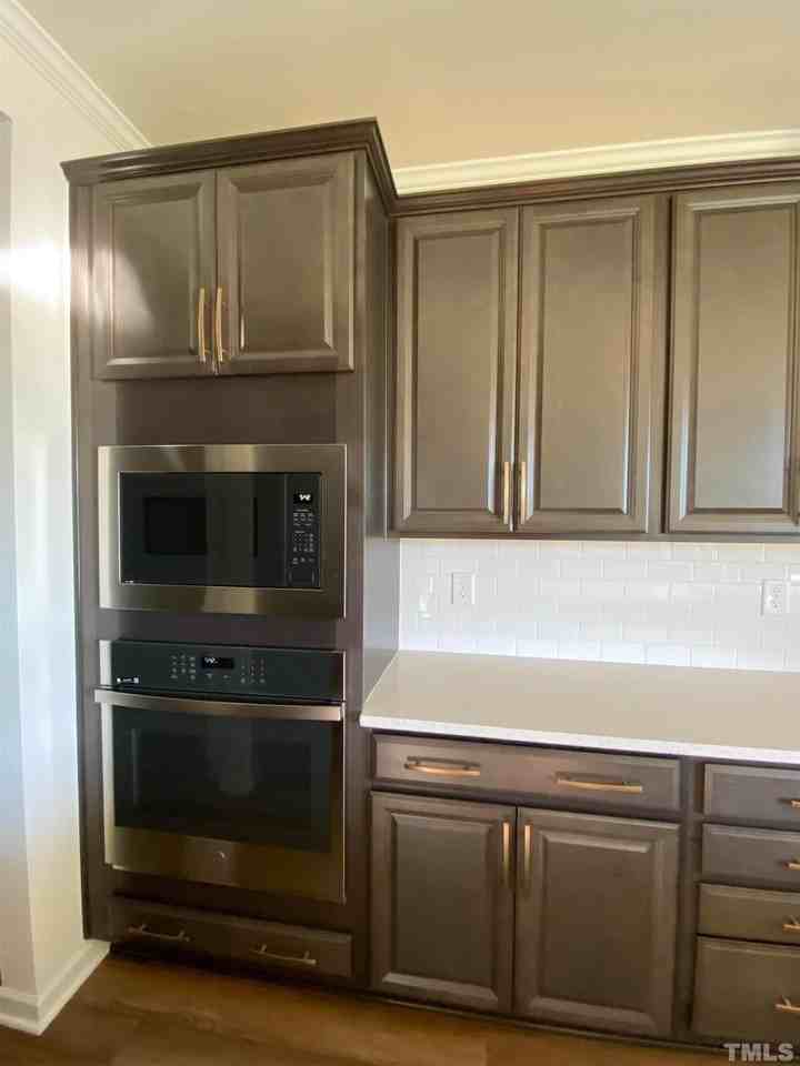 4500 Valley Crest Ln - Photo 4 of 47