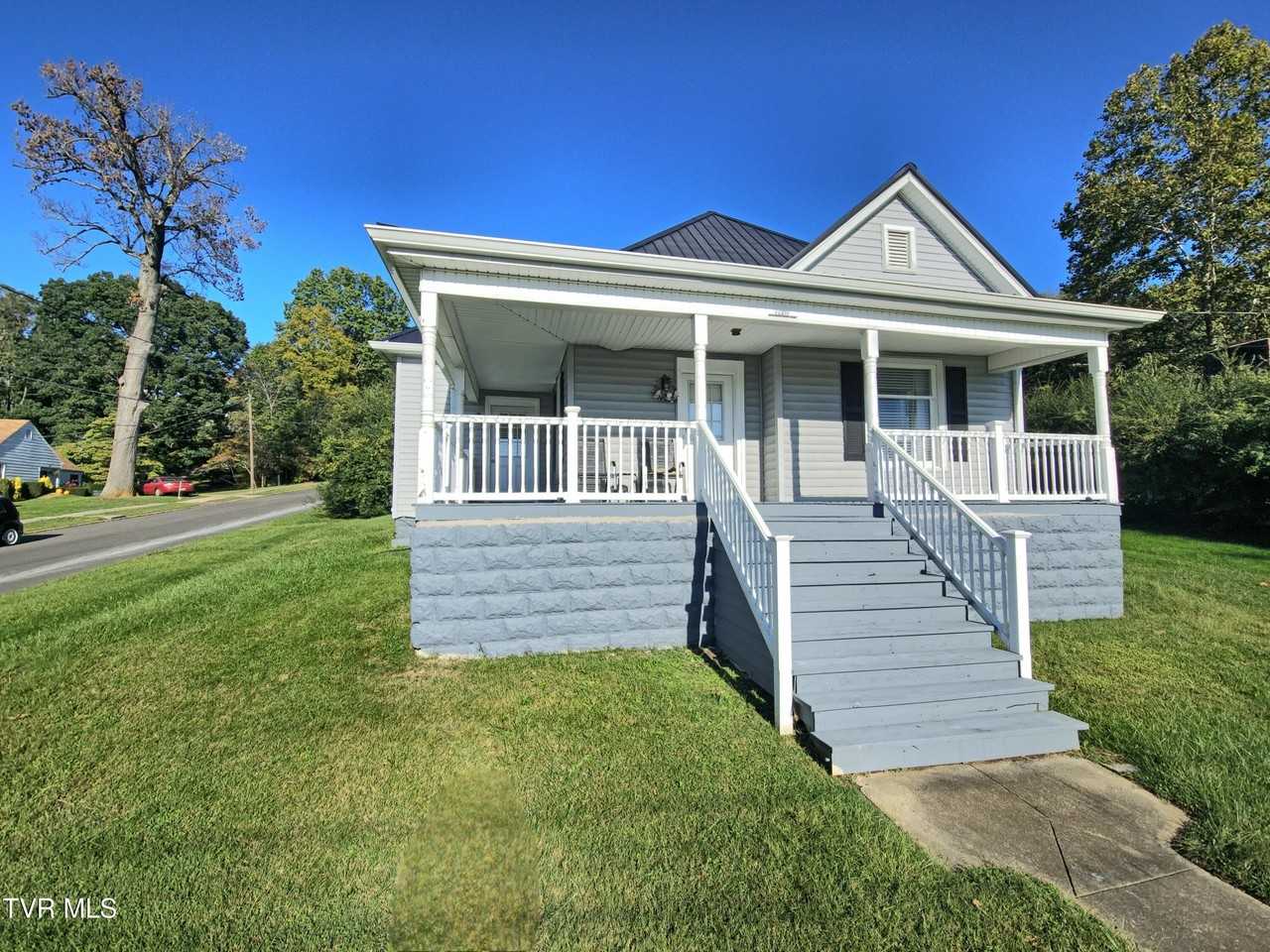 1001 Virginia Ave #2 - Photo 2 of 15