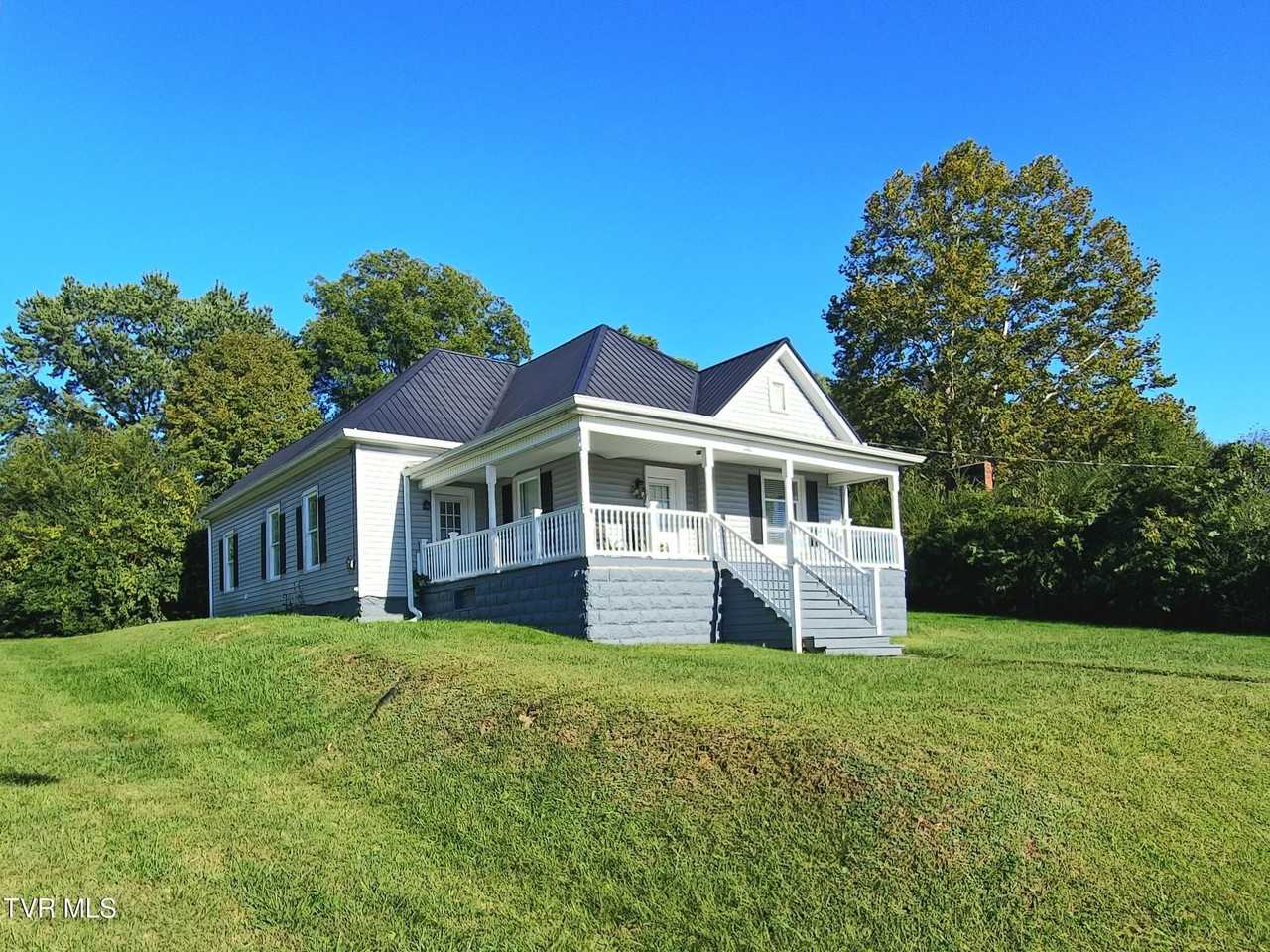 1001 Virginia Ave #2 - Photo 3 of 15